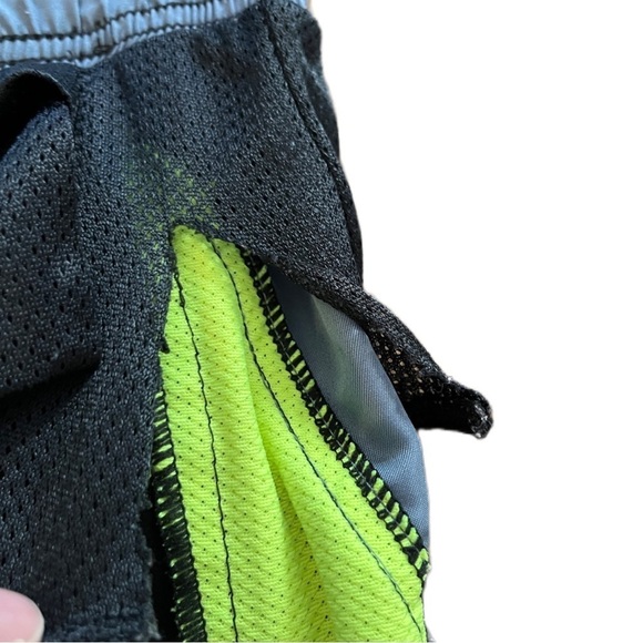 🏃‍♀️ Nike Running Shorts | Women’s Size Small | Black, Gray & Neon | Has Flaws! - Picture 14 of 15